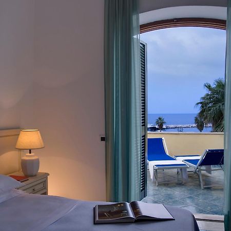 Hotel Villa Svizzera Terme 拉科阿梅诺 外观 照片