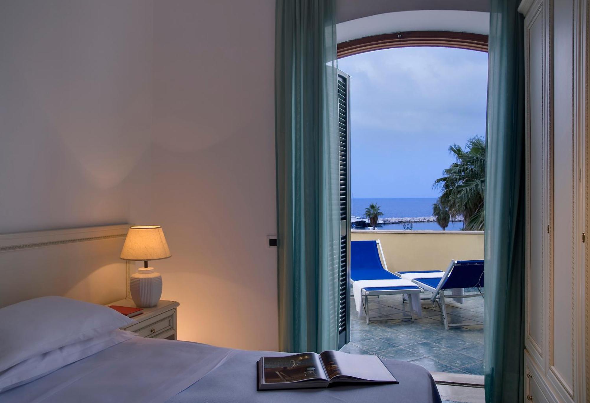 Hotel Villa Svizzera Terme 拉科阿梅诺 外观 照片